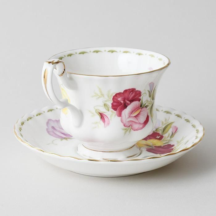 【未使用美品】ロイヤルアルバート★CHANTILLY★トリオ　ペア② ビンテージトリオ ROYAL ALBERT ロイヤルアルバート Flower of the