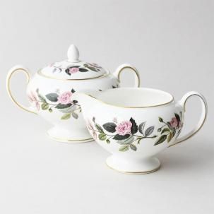 ӥơ ꡼ޡ奬<br>WEDGWOOD åå HATHAWAY ROSE ϥ<br>1970ǯ<img class='new_mark_img2' src='https://img.shop-pro.jp/img/new/icons14.gif' style='border:none;display:inline;margin:0px;padding:0px;width:auto;' />