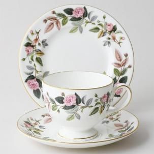 ӥơȥꥪ<br>WEDGWOOD åå HATHAWAY ROSE ϥ<br>1970ǯ<img class='new_mark_img2' src='https://img.shop-pro.jp/img/new/icons14.gif' style='border:none;display:inline;margin:0px;padding:0px;width:auto;' />