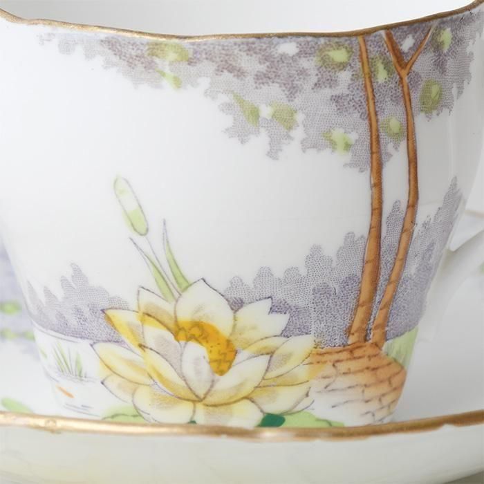 ビンテージトリオ WELLINGTON CHINA・J.H.C.&CO 大きなハスの花が咲く