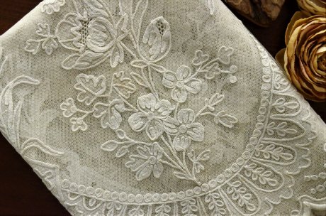 フランス製 19世紀後半 コーネリー刺繍のチュールレース