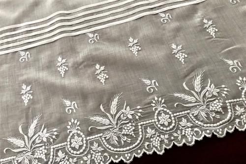 フランス製 司祭服の手刺繍レースパネル - アンティークファブリック 
