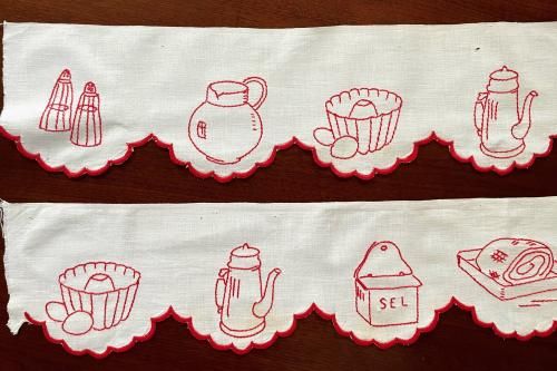 フランス製 レッドワークのシェルフトリム キッチンツール