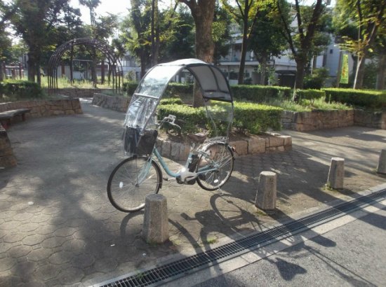 自転車 雨除け UVカット 日除け、サンシェード,合羽,ポンチョ 育児 子育て グッズ、UV黒色防水生地 パーツ、 荷台屋根 NPDB