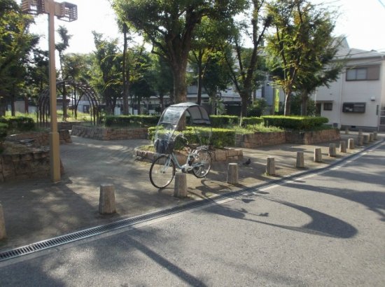 自転車 雨除け UVカット 日除け、サンシェード,合羽,ポンチョ 育児 子育て グッズ、UV黒色防水生地 パーツ、 荷台屋根 NPDB