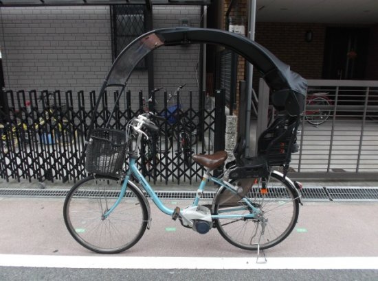 ベビー 赤ちゃん キッズ 電動アシスト 自転車 雨除け 日よけ 暑さ除け 日焼け止め 屋根 子育て UV黒色の防水生地、用品 グッズリムジンRUB