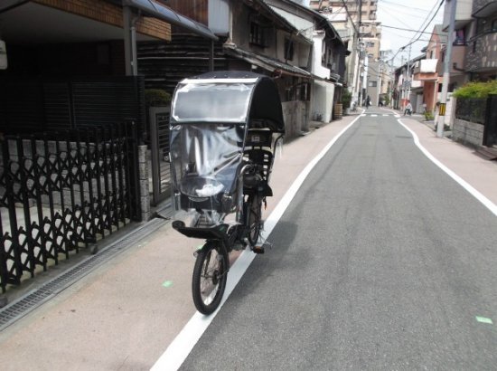 自転車 雨除け 日除け ＵＶカット ポンチョ、レインコート 合羽 日除け 万能 雨具の代替え 紺色生地の屋根 （小屋根付）BAK