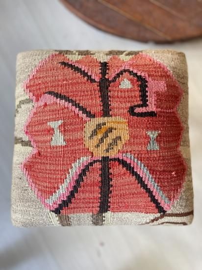 キリム　スツール　丸型　トルコ　キリム 142430802_o3.jpg?