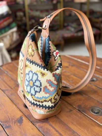 トルコ製　キリム 40％オフ】オールドキリム/トルコ・アララト山約281×175cm - 手織り