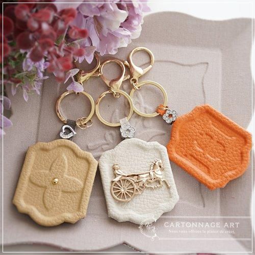 BAGチャームにもなる『エチケットミラー』ーCartonnageart