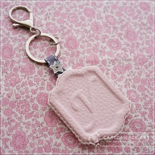 BAGチャームにもなる『エチケットミラー』ーCartonnageart