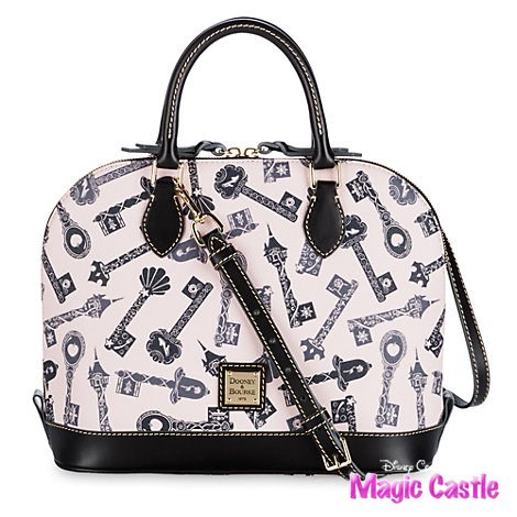 ディズニー Dooney & Bourke ドゥニー&バーク ディズニープリンセス キー ジップサッチェル バッグ Disney Princess  ''Keys'' Zip Zip Satchel - ディズニーフィギュア専門店　マジックキャッスル