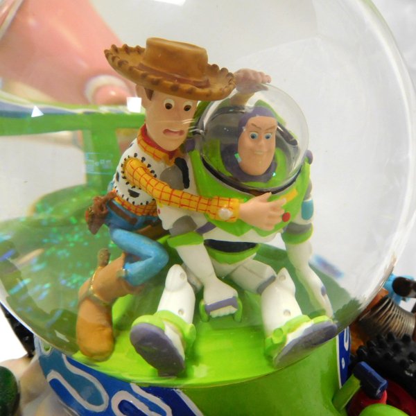 即納可】ディズニー スノーグローブ トイ・ストーリー1 Woody u0026 Buzz 初期ヴィンテージ - ディズニーフィギュア専門店  マジックキャッスル