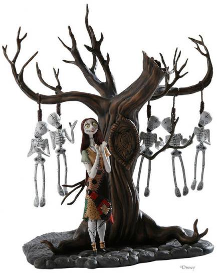 ナイトメアー・ビフォア・クリスマス The Nightmare Before Christmas Sally with Skeleton Tree -  ディズニーフィギュア専門店　マジックキャッスル