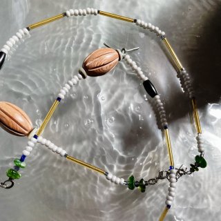 Almond beads necklace
