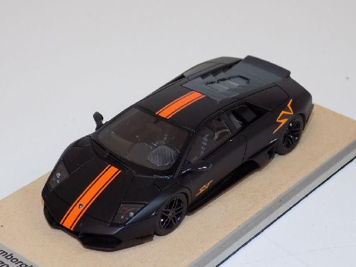 ルックスマート 1/43 ランボルギーニ ムルシエラゴ LP670-4 SV ルックスマート 1/43 ランボルギーニ ムルシエラゴ LP670-4 SV