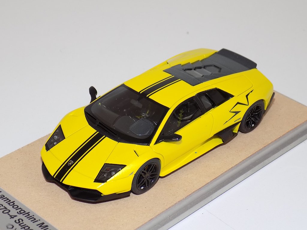 1/43 Looksmart Lamborghini Murcielago SV Yellow/black stripe