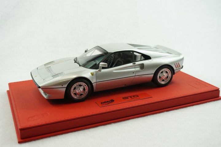 1/18 BBR Ferrari 288 GTO argento nurburgring silver - 【MR BBR MakeUp  LOOKSMART D&Gなどのミニカー専門店】 ヴェルデ