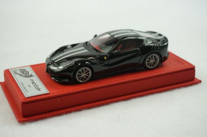 1/43 BBR FERRARI F12 TDF NERO DAYTONA BLACK RED DELUXE BASE - 【MR BBR  MakeUp LOOKSMART D&Gなどのミニカー専門店】 ヴェルデ