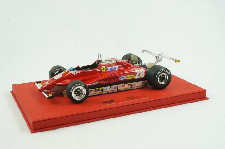 1/18 BBR Ferrari 126C2 GP Long beach driver D.Pironi set on red deluxe  leather base - 【MR BBR MakeUp LOOKSMART D&Gなどのミニカー専門店】 ヴェルデ