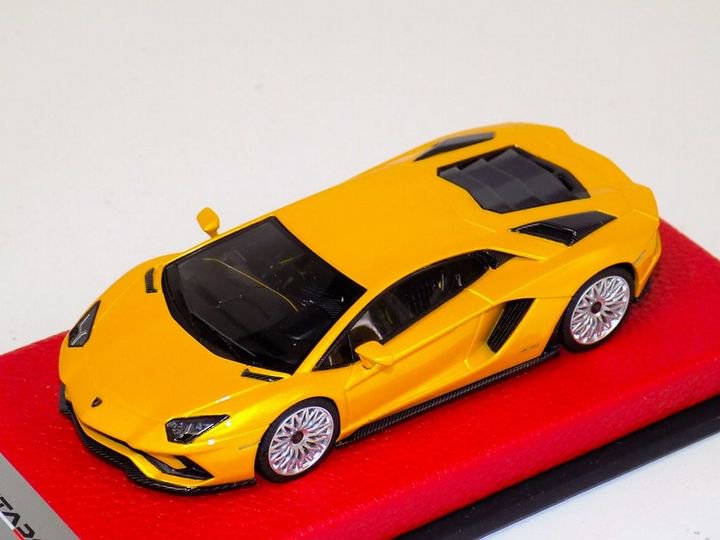 1/43 Looksmart Lamborghini Aventador S New Giallo Orion - 【MR BBR MakeUp  LOOKSMART D&Gなどのミニカー専門店】 ヴェルデ