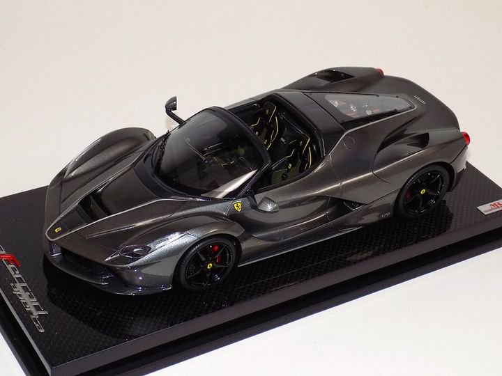 1/18 MR Ferrari LaFerrari Aperta Grigio Ferro Silver Carbon Base - 【MR BBR  MakeUp LOOKSMART Du0026Gなどのミニカー専門店】 ヴェルデ　