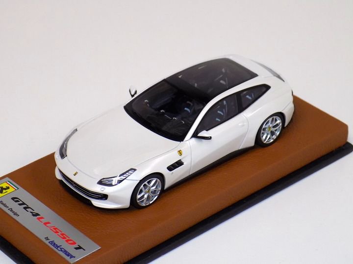 1/43 Looksmart Ferrari GTC4 Lusso T in White - 【MR BBR MakeUp LOOKSMART  D&Gなどのミニカー専門店】 ヴェルデ