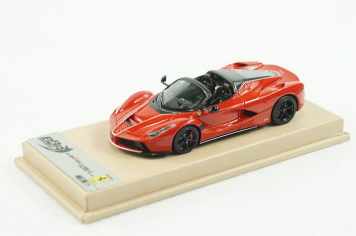 1/43 BBR FERRARI LAFERRARI APERTA ROSSO CORSA SET ON BEIGE LEATHER - 【MR  BBR MakeUp LOOKSMART D&Gなどのミニカー専門店】 ヴェルデ