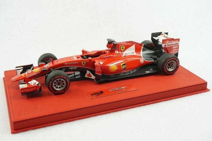 1/18 BBR Ferrari SF15-T G.P Malaysia driver S.Vettel set on red deluxe  leather base - 【MR BBR MakeUp LOOKSMART D&Gなどのミニカー専門店】 ヴェルデ