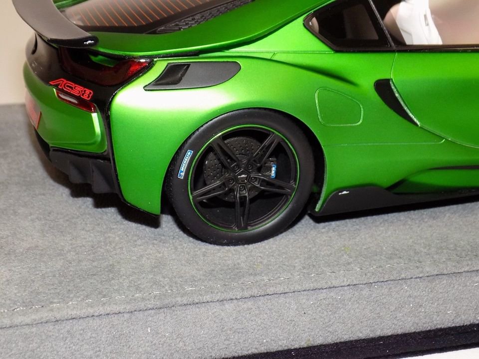 1/18 BMW I8 AC Schnitzer ACS8 in Matt Green - 【MR BBR MakeUp LOOKSMART  D&Gなどのミニカー専門店】 ヴェルデ