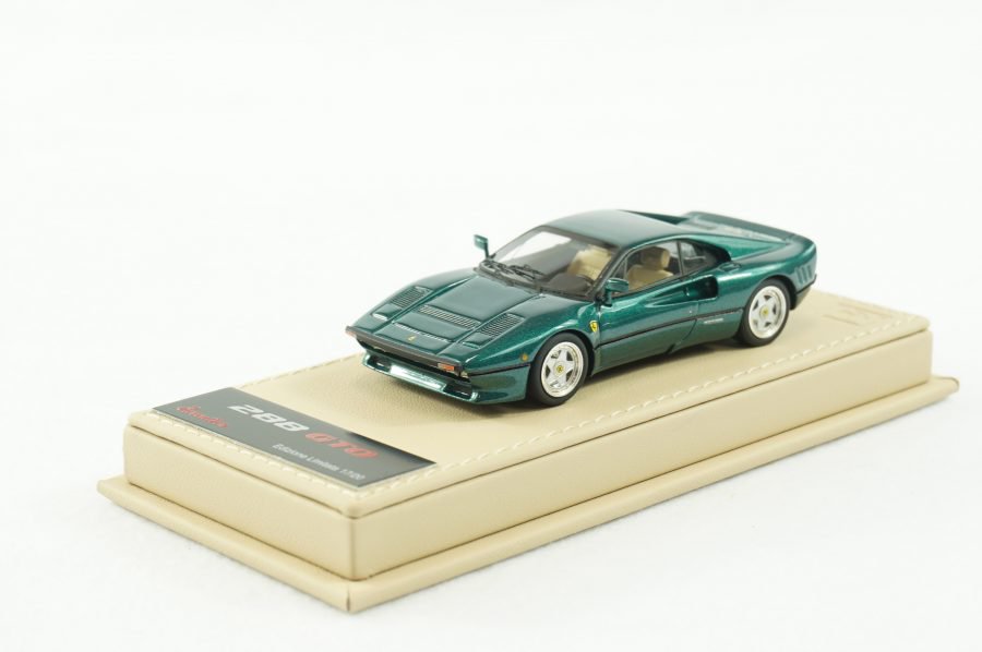 1/43 BBR Ferrari 288 GTO metallic green - 【MR BBR MakeUp LOOKSMART  D&Gなどのミニカー専門店】 ヴェルデ