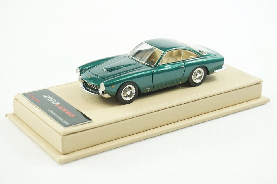 1/43 BBR Ferrari 250 Lusso verde pino set on tan deluxe leather base