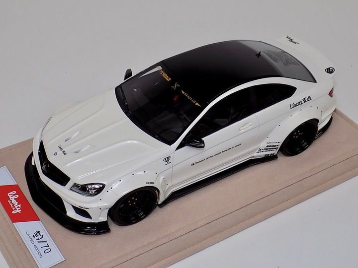 1/18 Mercedes Benz CLK C63 AMG LB Performance White Alcantara