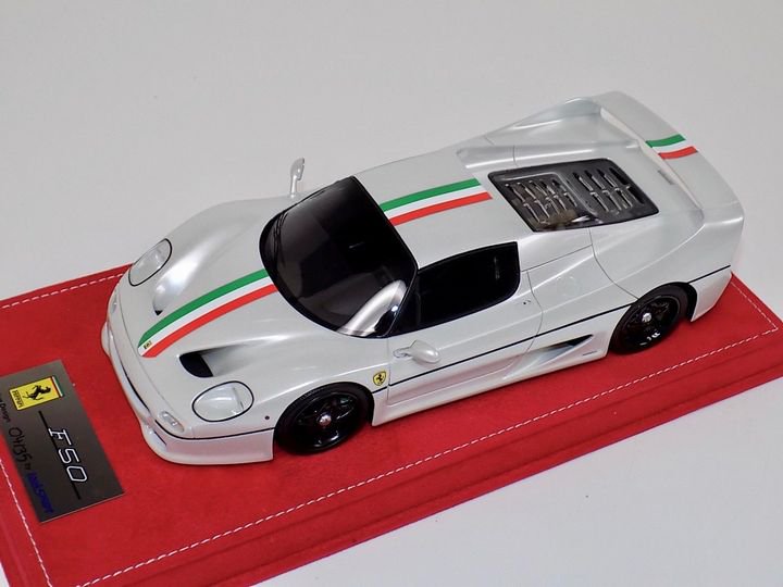 1/18 Looksmart Ferrari F50 Coupe Pearl white Italian flag - 【MR