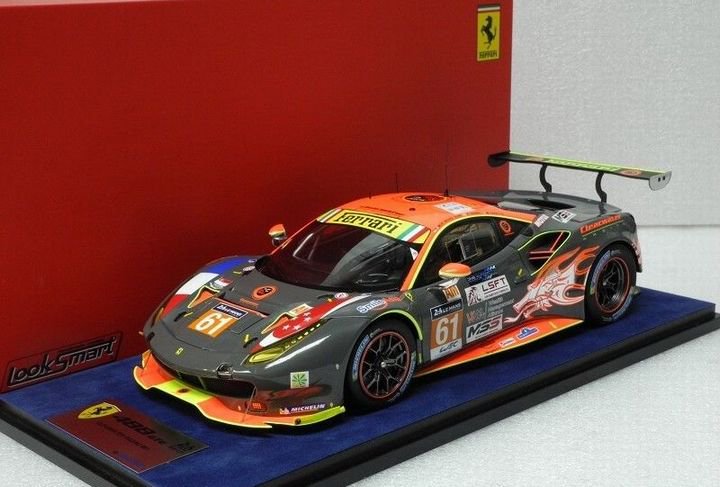 1/18 LOOKSMART FERRARI 488 GTE CLEARWATER RACING CAR #61 - 【MR