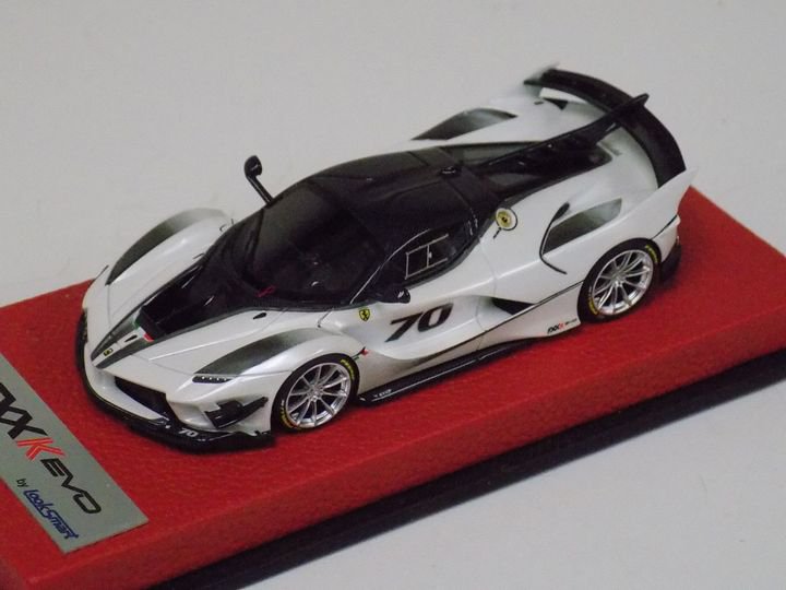 1/43 Looksmart Ferrari FXX-K-Evo BiancoItalia70 - 【MR BBR MakeUp LOOKSMART  D&Gなどのミニカー専門店】 ヴェルデ