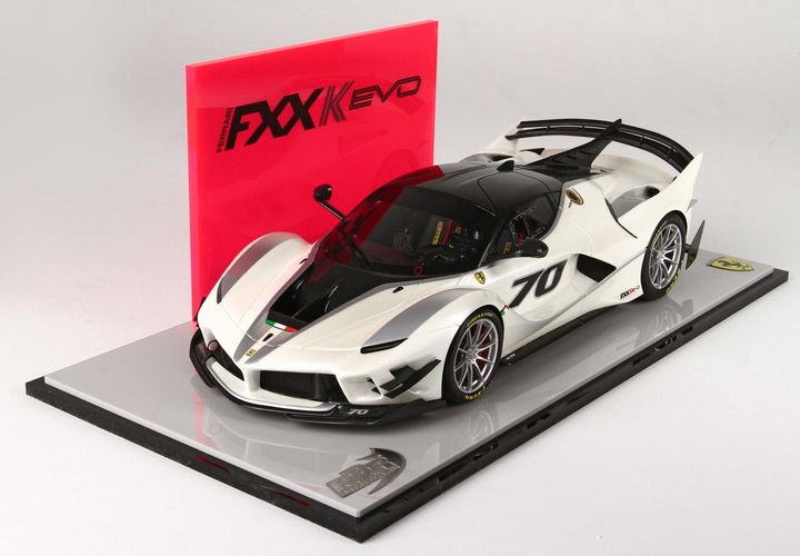 1/18 BBR Ferrari FXXK EVO special box - 【MR BBR MakeUp LOOKSMART  D&Gなどのミニカー専門店】 ヴェルデ