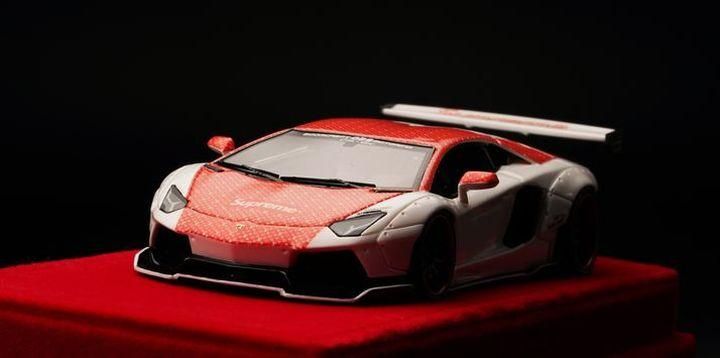 SUPREME シュプリーム☆ホットウィールコラボのBMWミニカー