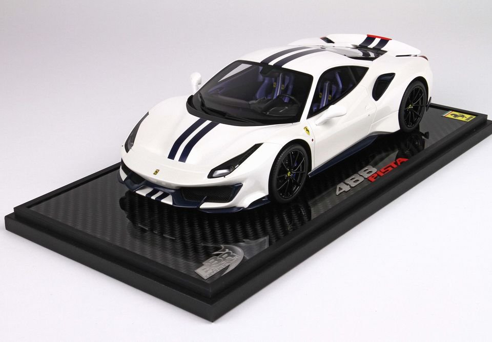 1/18 BBR Ferrari 488 Pista metal white Italia - 【MR BBR MakeUp LOOKSMART  D&Gなどのミニカー専門店】 ヴェルデ