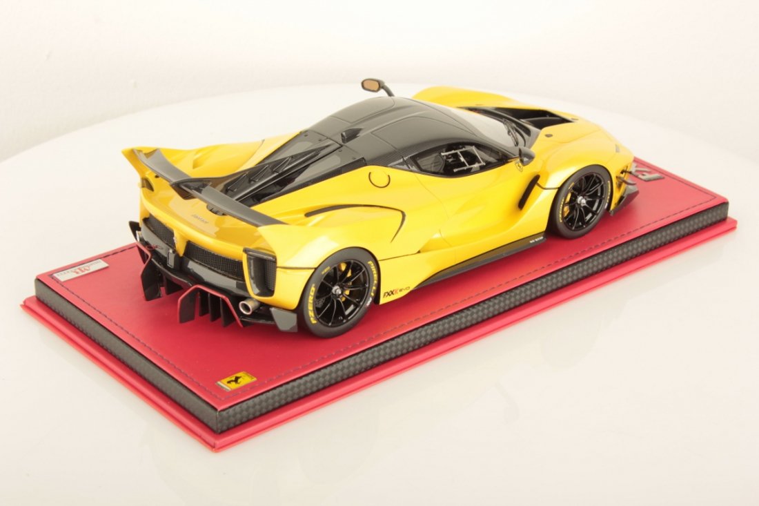 1/18 MR Ferrari FXX-K Evo Giallo Tristrato - 【MR BBR MakeUp LOOKSMART  D&Gなどのミニカー専門店】 ヴェルデ