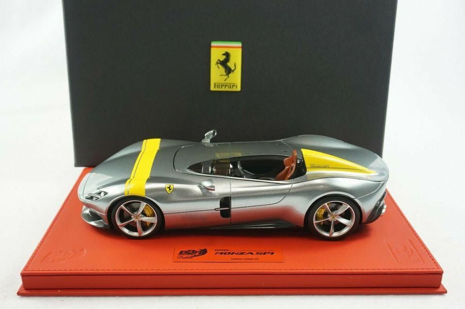 18 BBR Ferrari Monza SP1 grigio metallic set on red schedoni