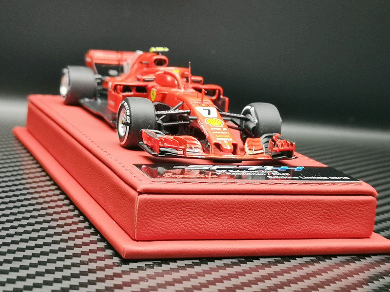 1/43 BBR FERRARI SF71H GP SPA RAIKKONEN DELUXE Red LEATHER BASE - 【MR BBR  MakeUp LOOKSMART D&Gなどのミニカー専門店】 ヴェルデ