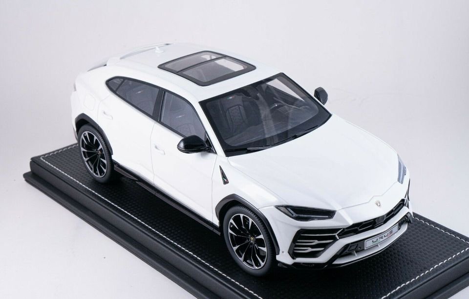 MRコレクション ランボルギーニ ウルス 1/18 ミニカー すぼまる Lamborghini Urus