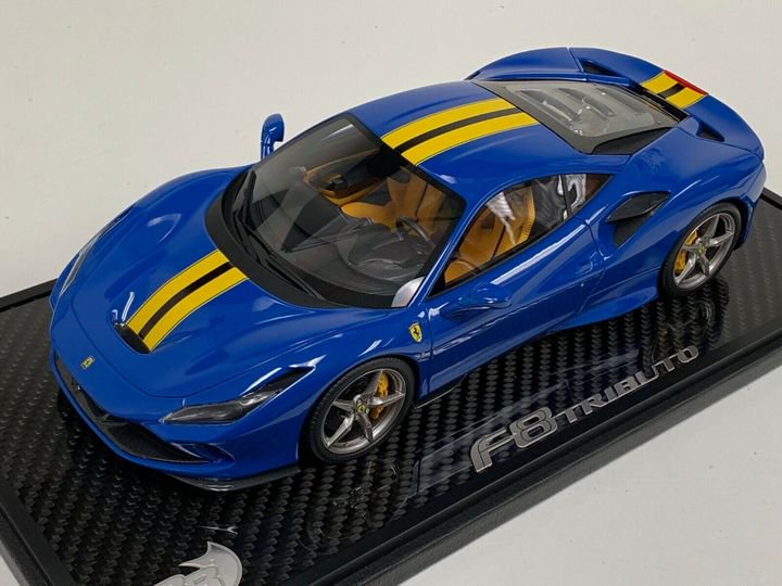 1/18 BBR Ferrari F8 Tribute Azzurro Dino / Yellow Stripe - 【MR BBR MakeUp  LOOKSMART D&Gなどのミニカー専門店】 ヴェルデ
