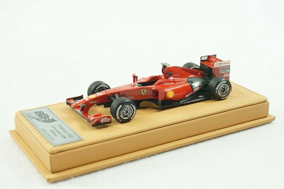 1/43 BBR Ferrari F60 GP australia K.Raikonnen 2009 set on beige deluxe  leather base - 【MR BBR MakeUp LOOKSMART D&Gなどのミニカー専門店】 ヴェルデ