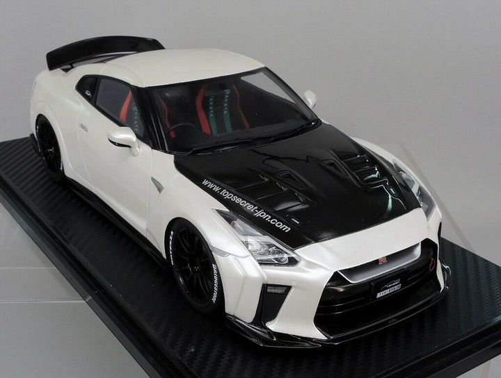 TOP SPEED 1/18モデルカー R35 GT-R ホワイト - ミニカー