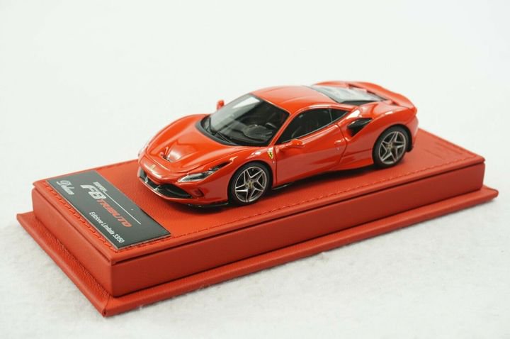 1/43 BBR FERRARI F8 TRIBUTO ROSSO SCUDERIA DELUXE RED LEATHER BASE - 【MR  BBR MakeUp LOOKSMART D&Gなどのミニカー専門店】 ヴェルデ