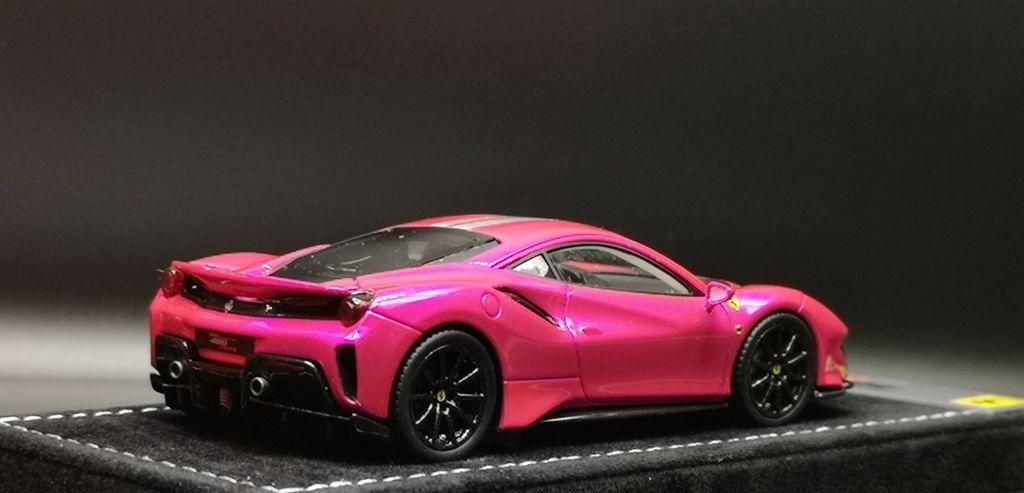 Ferrari 488pista ミニカー　1/43 looksmart ferrari-488-pista_01.jpg
