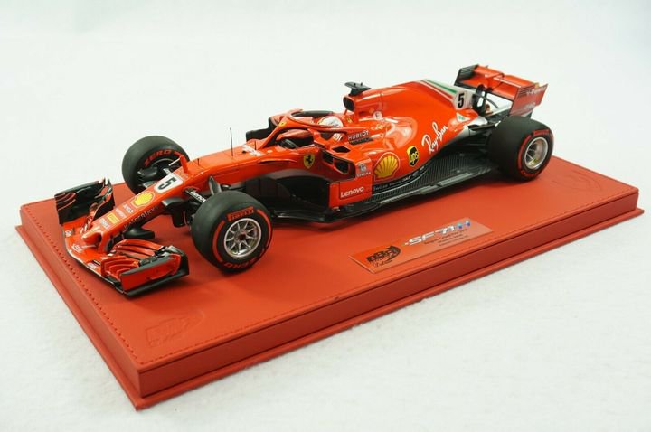 1/18 BBR FERRARI SF71-H GP BELGIUM WINNER VETTEL DELUXE RED LEATHER BASE -  【MR BBR MakeUp LOOKSMART D&Gなどのミニカー専門店】 ヴェルデ