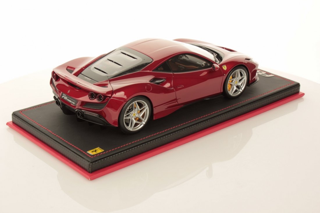 1/18 MR Ferrari F8 Tributo Rosso Fuoco 01/25 - 【MR BBR MakeUp LOOKSMART  D&Gなどのミニカー専門店】 ヴェルデ